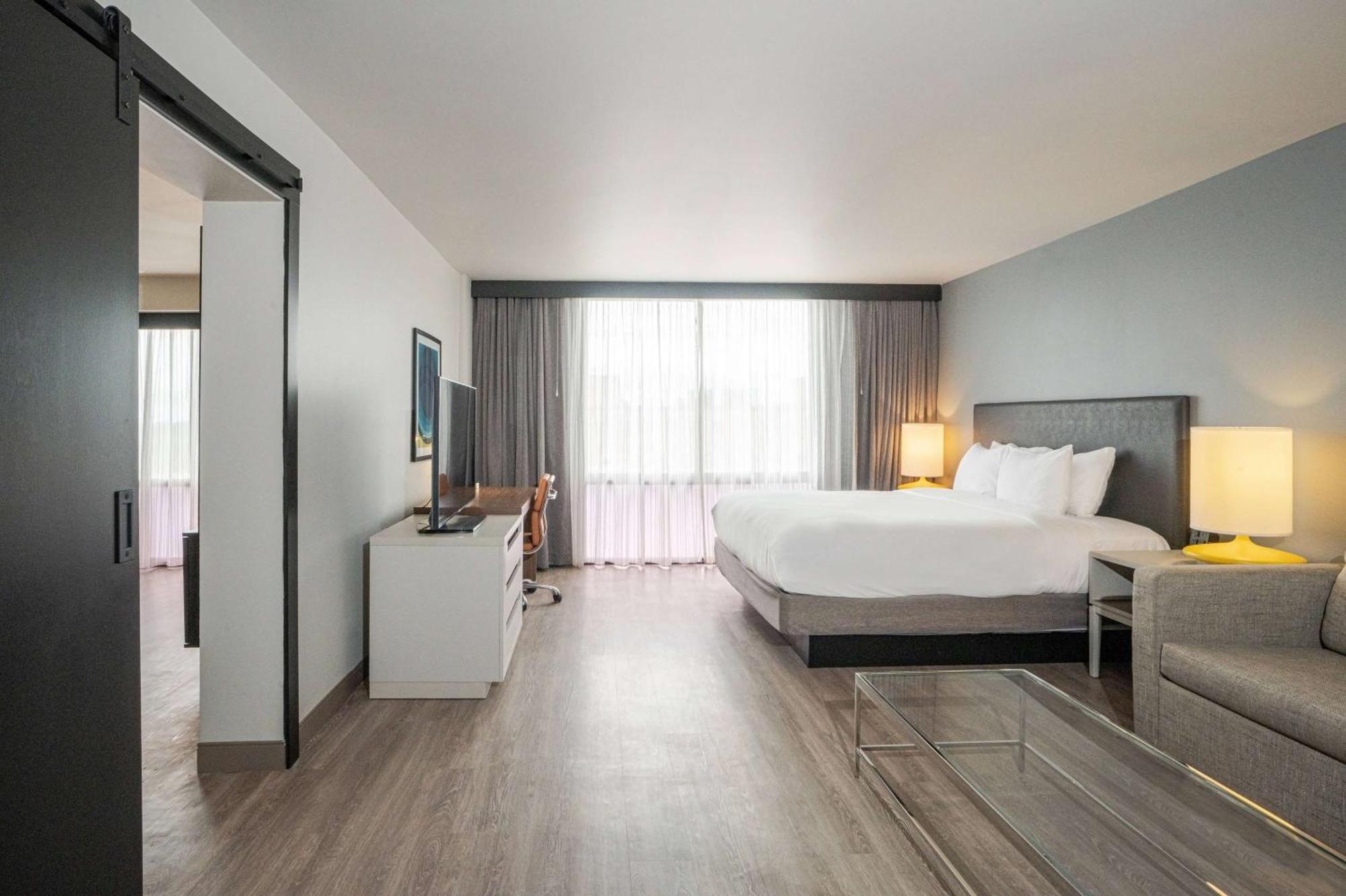 Wyndham Fort Smith City Center Kültér fotó